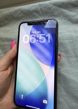Продаю iphone 11 pro 256 gb у чорному кольорі..