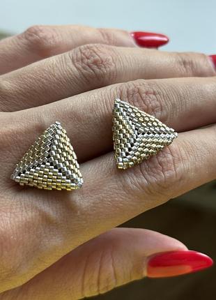 Сережки ручної роботи з бісеру