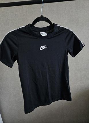 Котонова спортивна, класична чорна футболка на хлопчика/дівчинку nike, футболка найк