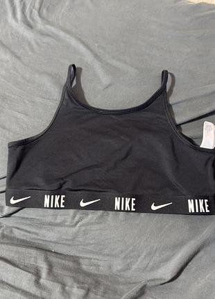 Оригінальний спортивний топ nike розмір дитячий xl / чорний топ бра найк на дівчинку