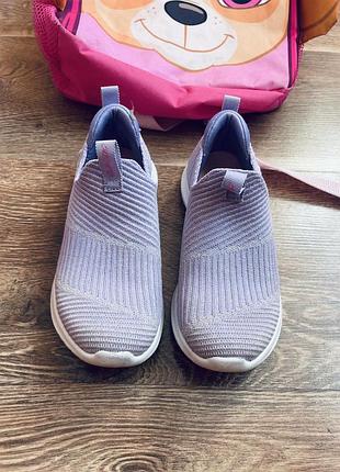 Кросівки skechers для дівчинки мокасіни кеди