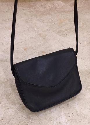 Новая.сумка из кожи бренда tula genuine leather crossbody bag navy оригинал