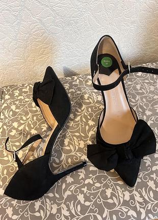 Туфли босоніжки dorothy &parkins