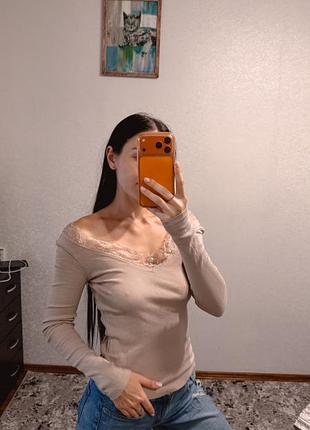 Бежева кофтинка
