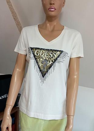 Guess! оригінал! жіноча молочного кольору з принтом футболка