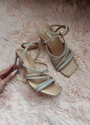 Неймовірні вечірні босоніжки 👡 size 36