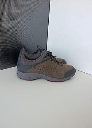 Жіночі шкіряні кросівки asics