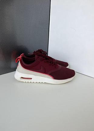 Женские кроссовки nike