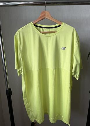 Чоловіча футболка new balance