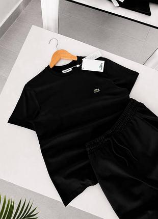Костюм lacoste: футболка-шорти 2 пари шкарпеток у подарунок!