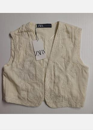 Красива жилетка з вишивкою від zara у розмірі м