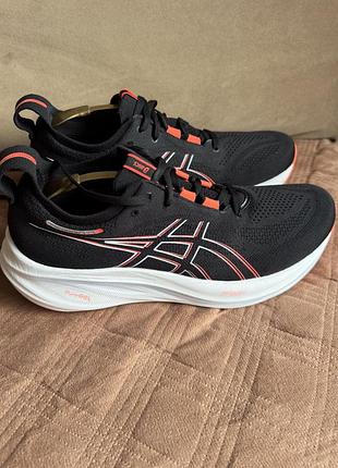 Чоловічі кросівки asics оригінал стан нових розмір 46,5 29,5 см