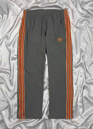 Adidas штани з нових колекцій