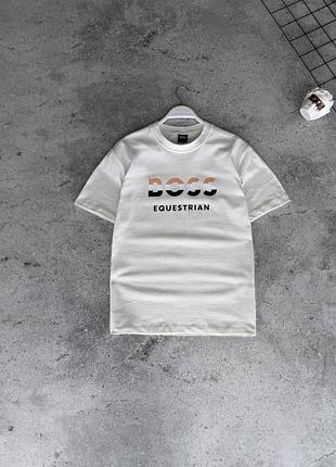 Чоловіча футболка hugo boss в білому кольорі