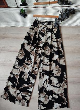 Широкие брюки с защипами shein p l