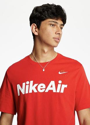 Червона футболка nike sportswear air tee, р-р s