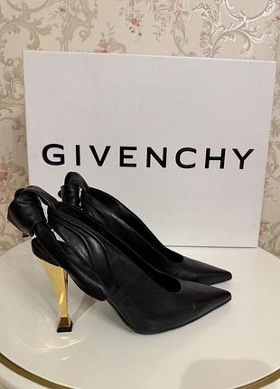 Слінгбеки givenchy