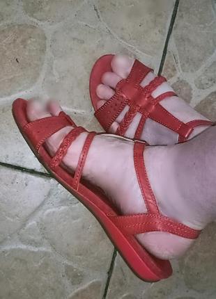 Якісні шкіряні босоніжки, можна на широку стопу,40-41разм,footglove.