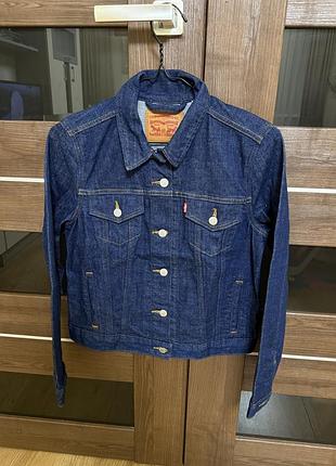 Джинсова куртка/джинсовка levi’s розмір м. 100% оригінал.