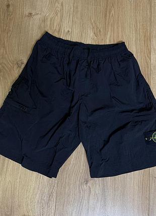 Шорти stone island розмір l. нова річ з бирками.