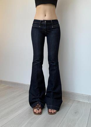 Джинсы темно синие 34 xs с нашивкой низкая талия посадка клеш flared bootcut vintage y2k винтаж 2000ые 90ые