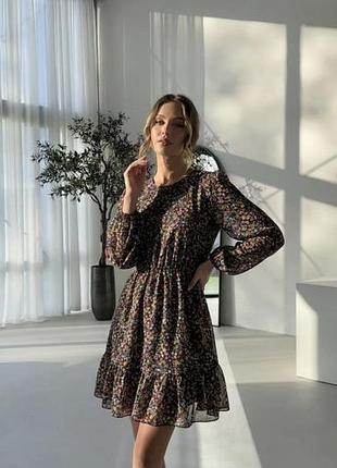 Сукня жіноча міні шифонова в дрібну квітку з довгим рукавом riil fashion m чорна з різнокольоровим принтом