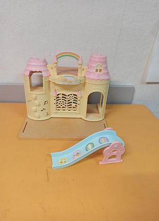 Ігровий набір — sylvanian families "дитячий садок замок"