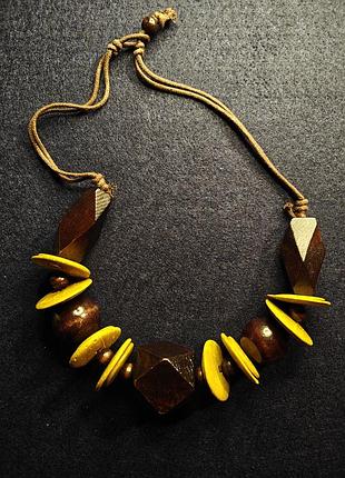 Деревянные бохо бусы на шнурке