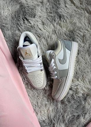 Jordan retro 1 low