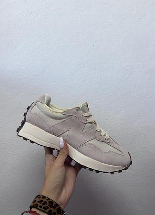 New balance 327 відрізняється колір від звичайного