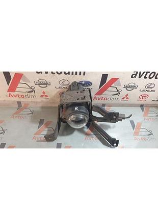 Протитуманна фара права mr179502 mitsubishi carisma дорестайл