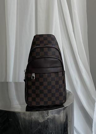 Чоловіча сумка-слінг месенджер louis vuitton через плече коричневий картатий луї віттон
