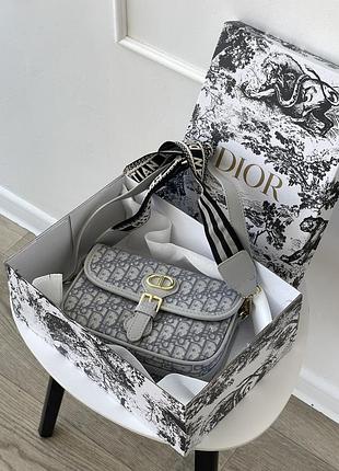 Жіноча сумка christian dior bobby крос-боді на широкому плечі світло-сірий текстильний крістіан діор