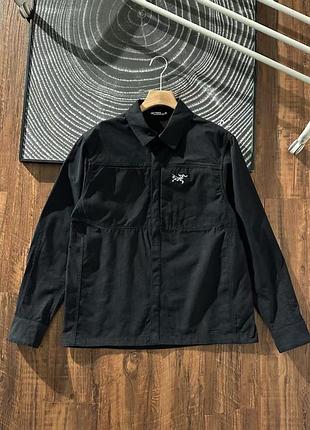 Arc'teryx black
