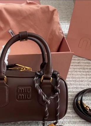 Сумка жіноча miu miu arcadie leather bag premium коричневий крос боді міу міу 22 см