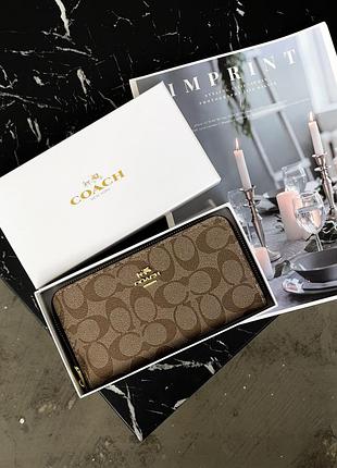 Женский кошелек coach коричневый на много отделений большой коуч