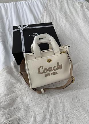 Coach cargo tote (нюанс)