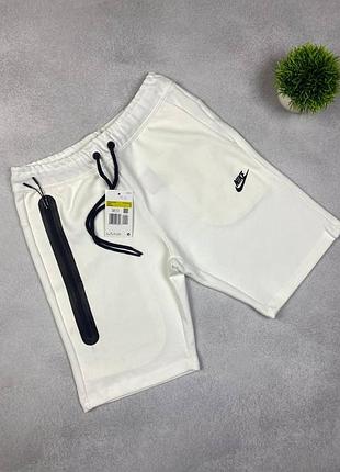 Шорти nike tech fleece