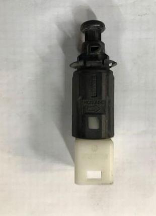 Бу датчик педали тормоза renault laguna 2, 8200414988, 414988.