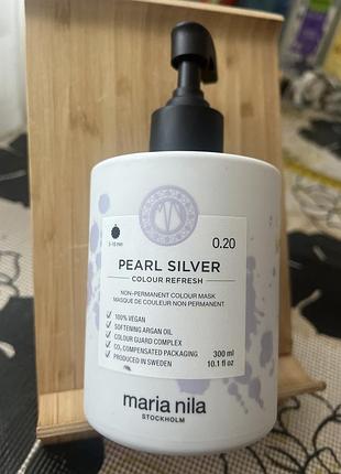 Тонувальна маска для волосся maria nila colour refresh у відтінку pearl silver 0.20.