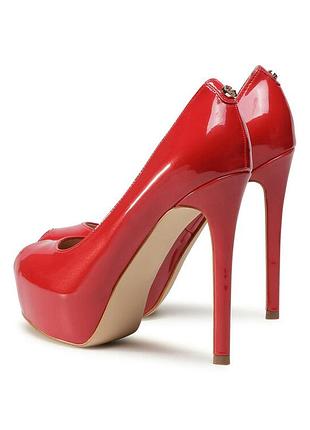 Туфлі червоні лакові guess 35 розмір