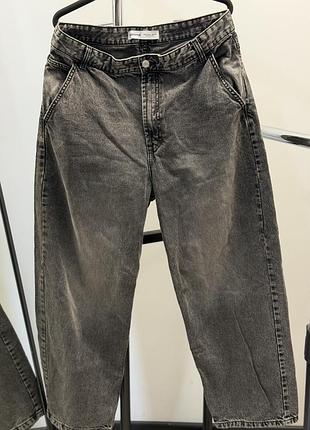 Широкі джинси bershka 34