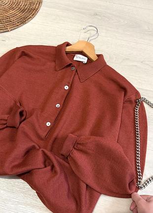 Мягкий свитер поло oversize (70% шерсть)