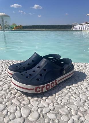 Тапочки crocs bayand