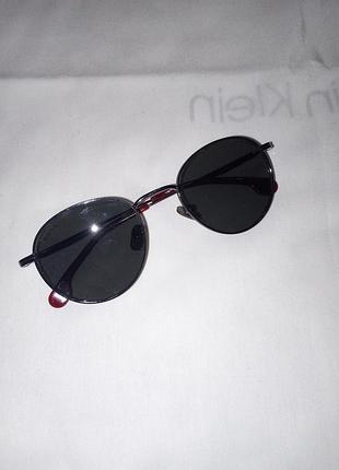 Сонцезахисні окуляри polarized