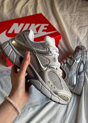 Стильные женские кроссовки nike v5 rnr light grey metallic
