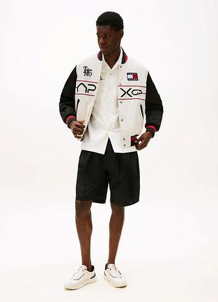 Шорты мужские tommy hilfiger лимитированная коллекция f1 apxgp