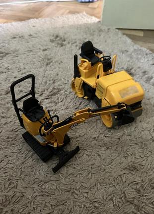 Набір bruder: мікроекскаватор jcb 8010 cts + каток cat