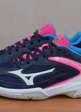 Женские кроссовки mizuno lightning star z3, мизуно. 36,5 размер. оригинал4 фото