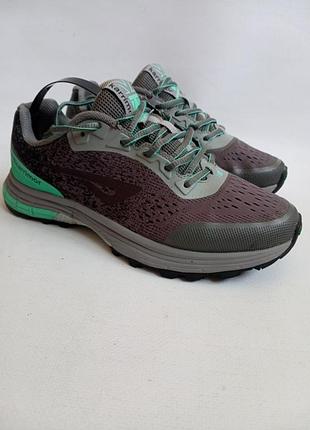 Трекінгові кросівки karrimor